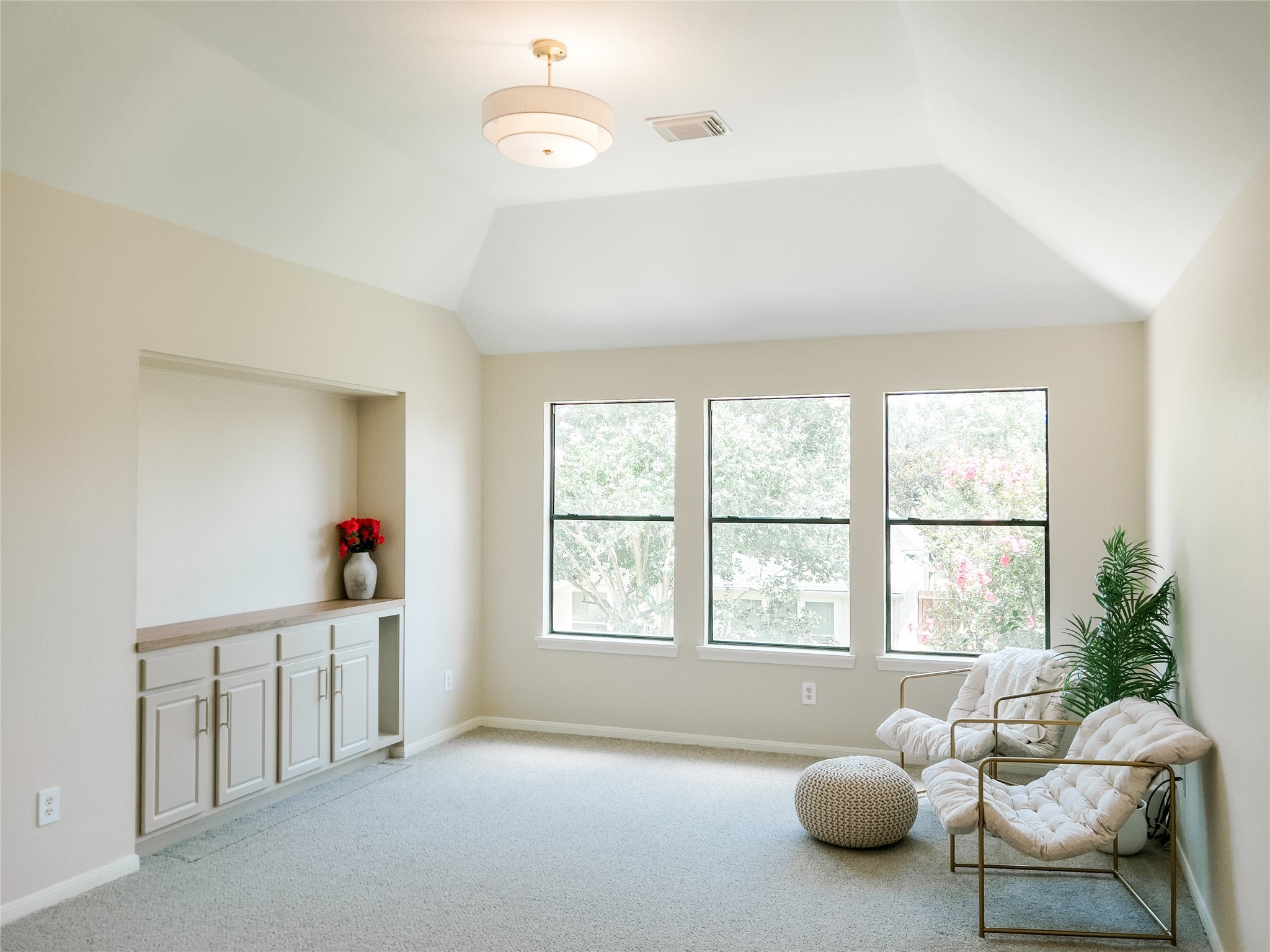 6131 Rachels Court Property Photo 15