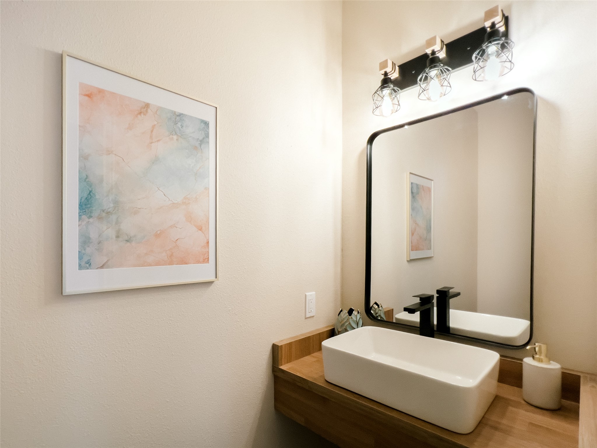 6131 Rachels Court Property Photo 22