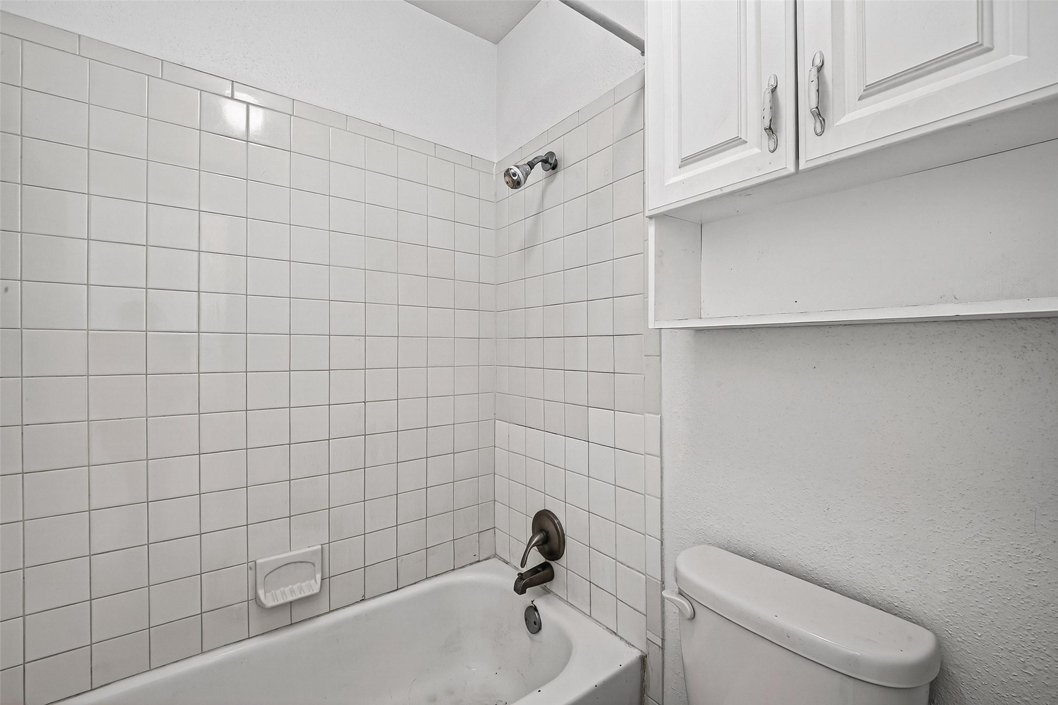 7200 Clarewood Drive 1904 Property Photo 19