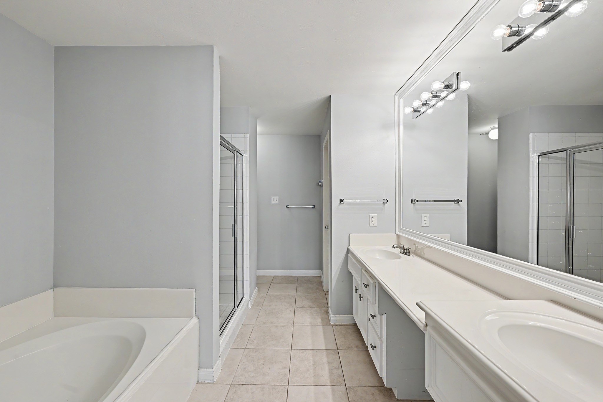 2905 W Dallas Street Property Photo 17