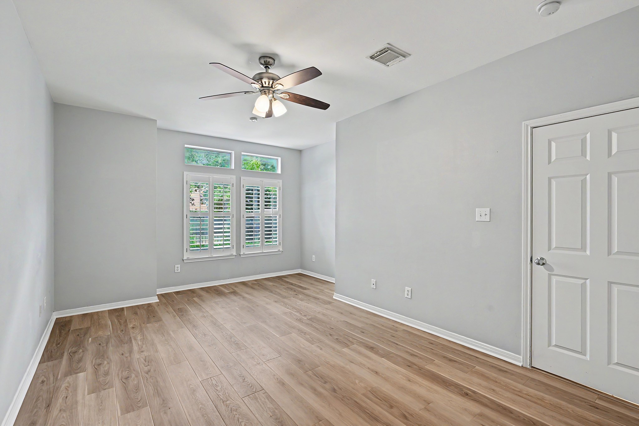 2905 W Dallas Street Property Photo 18