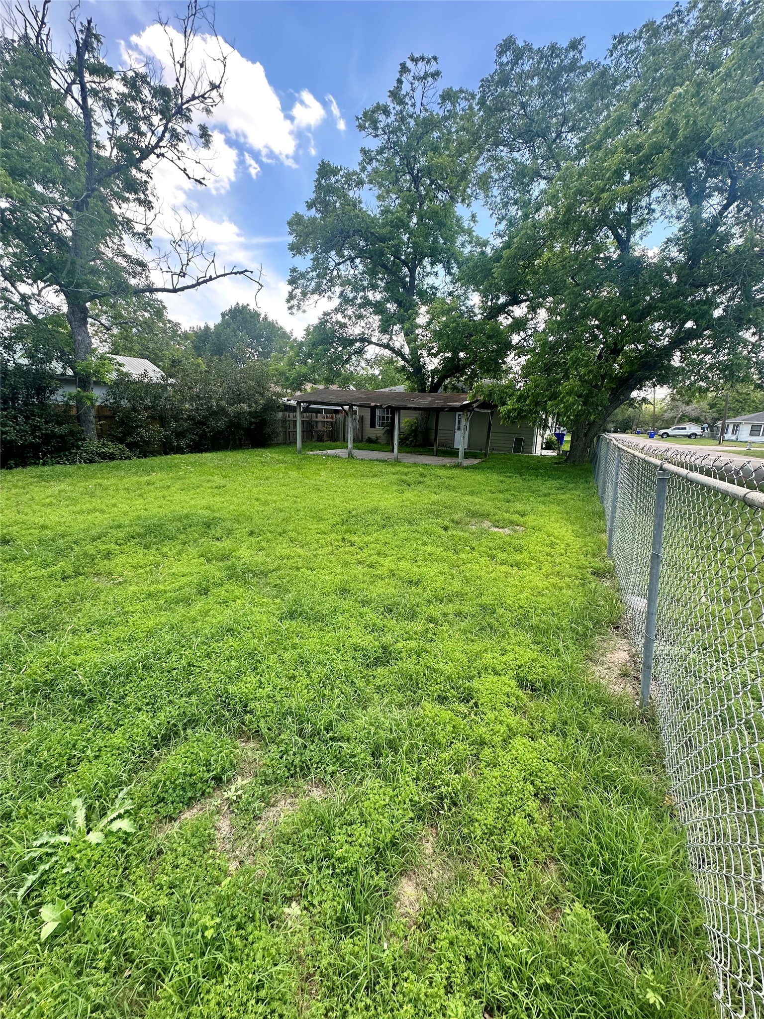 401 Walnut Property Photo 16