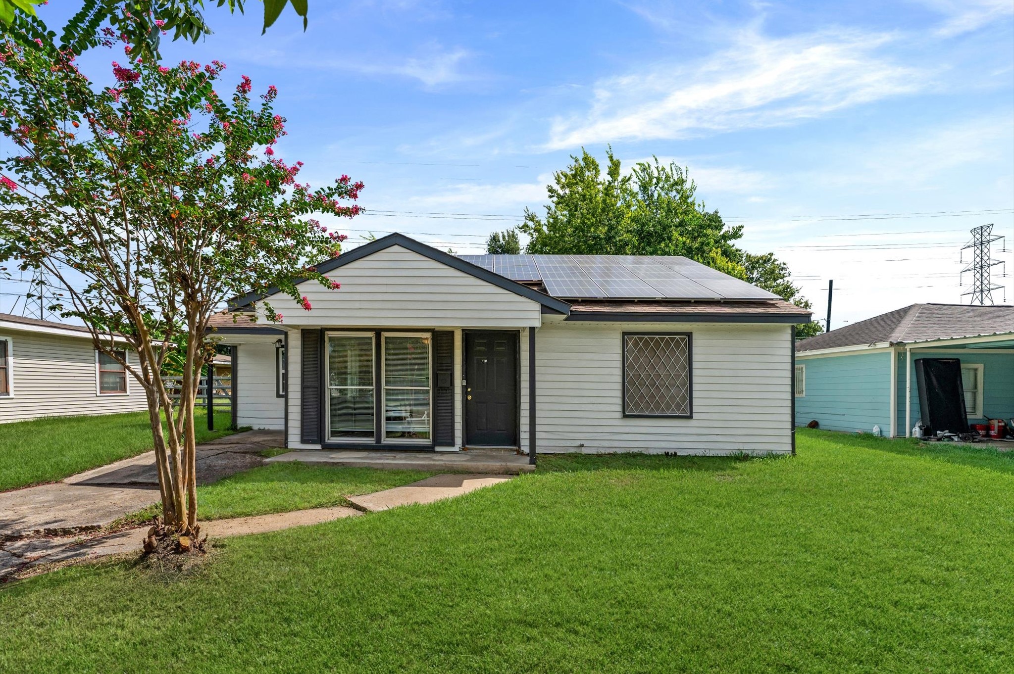 409 Alastair Drive Property Photo 1