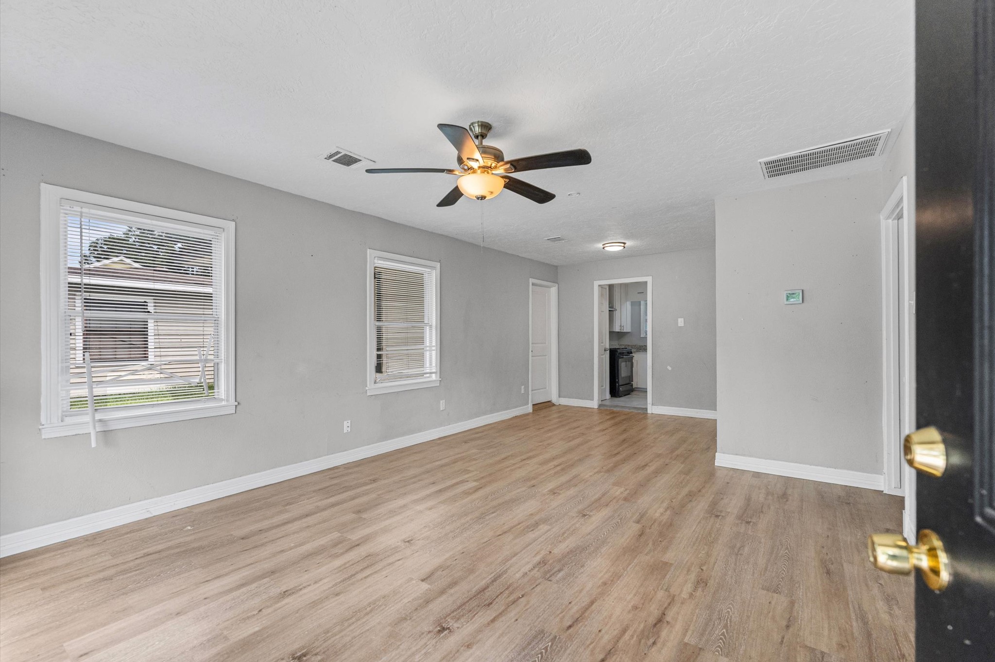 409 Alastair Drive Property Photo 5