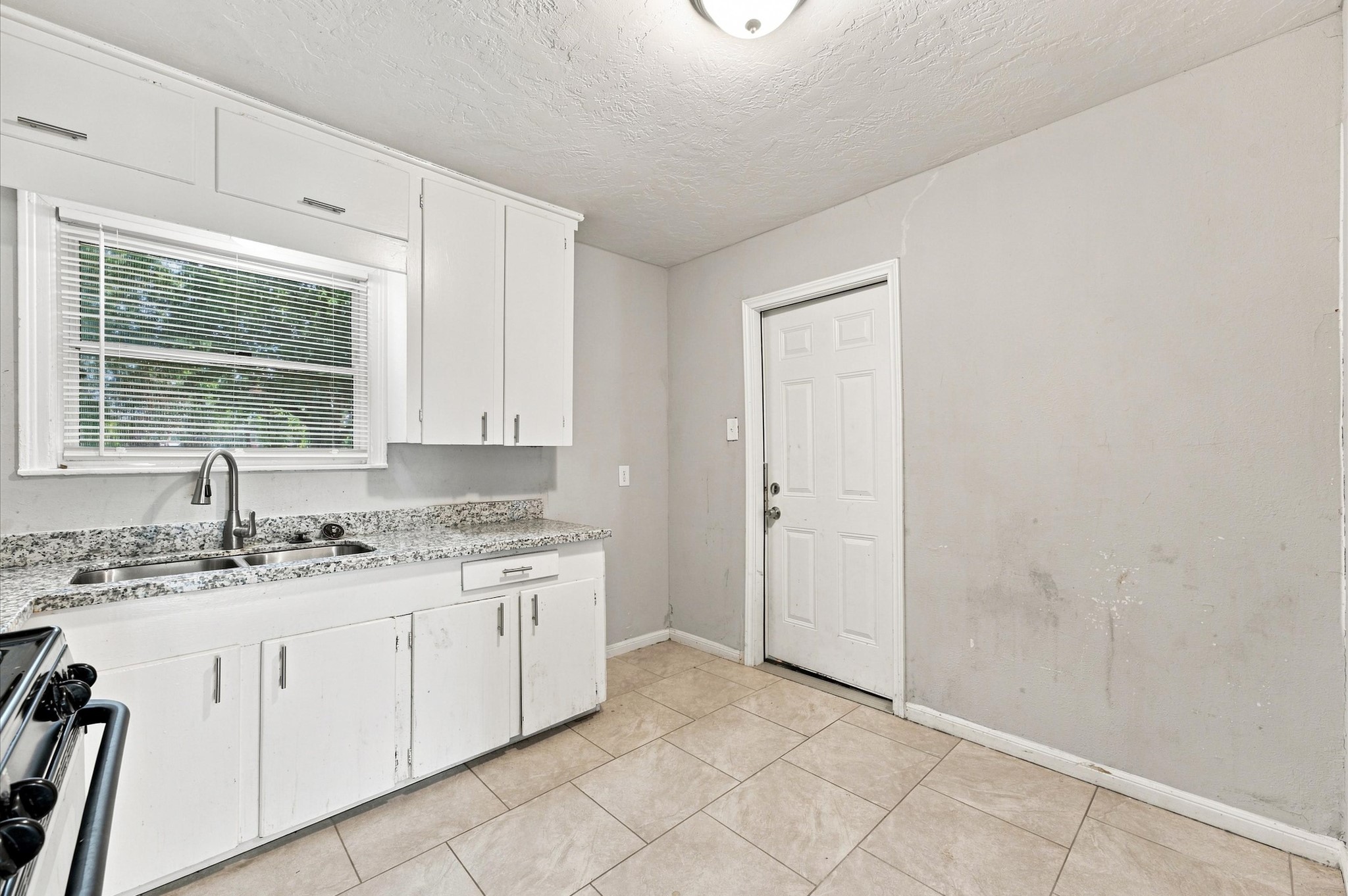 409 Alastair Drive Property Photo 11