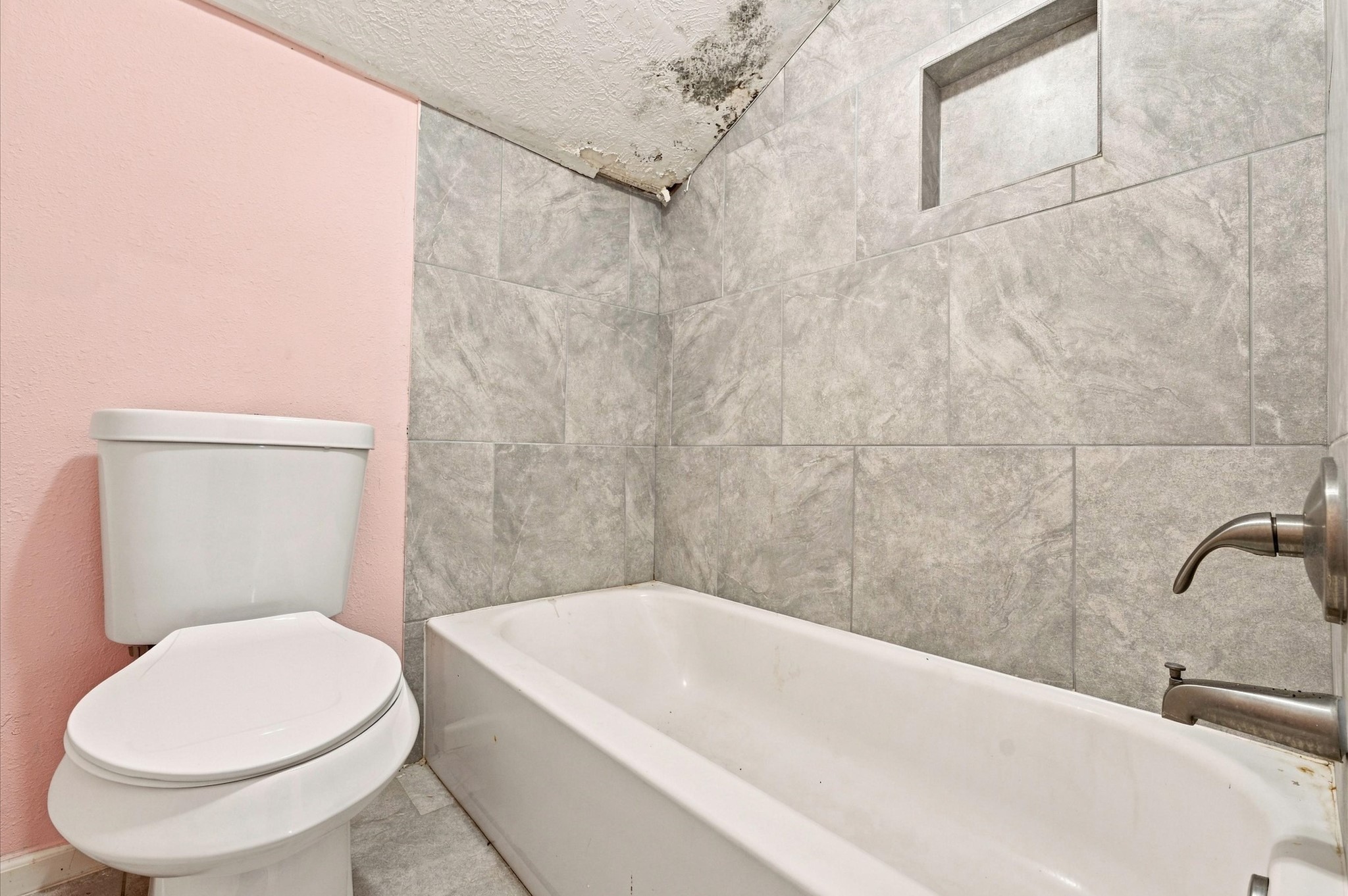 409 Alastair Drive Property Photo 17