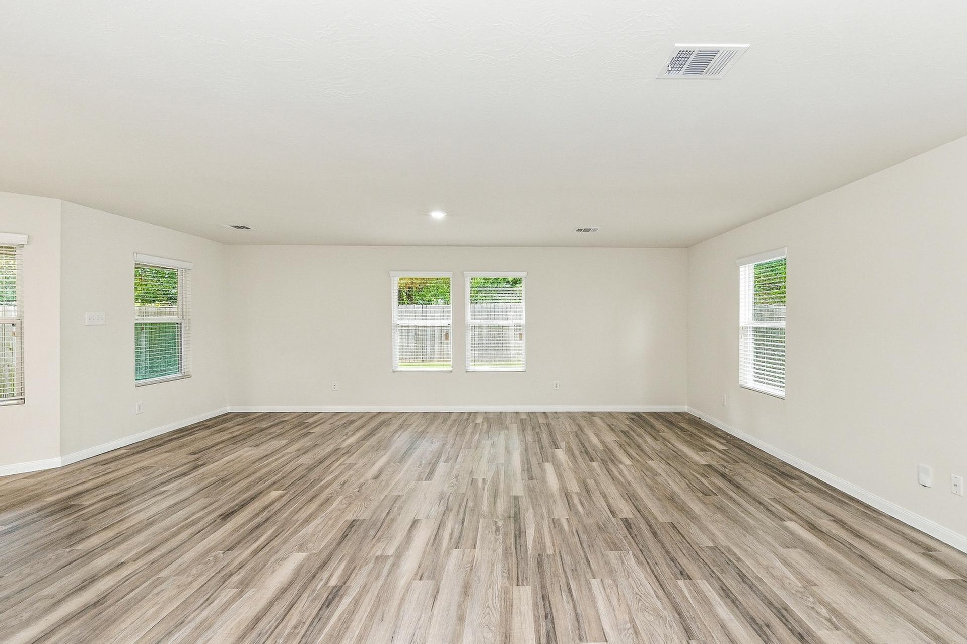 10015 Piave Drive Property Photo 9