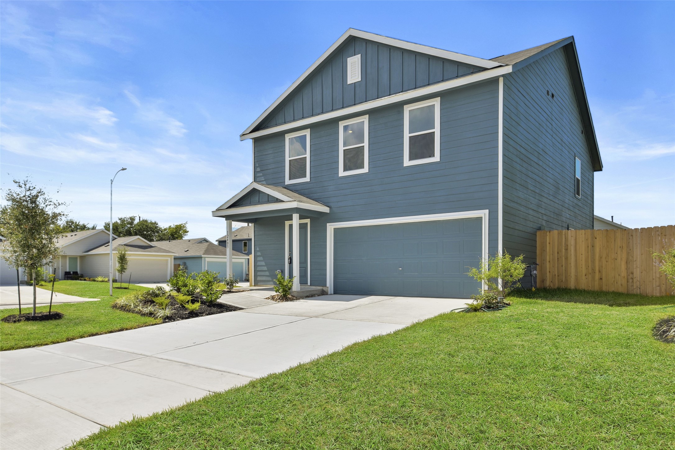12403 Mountain Daisy Road Property Photo 4