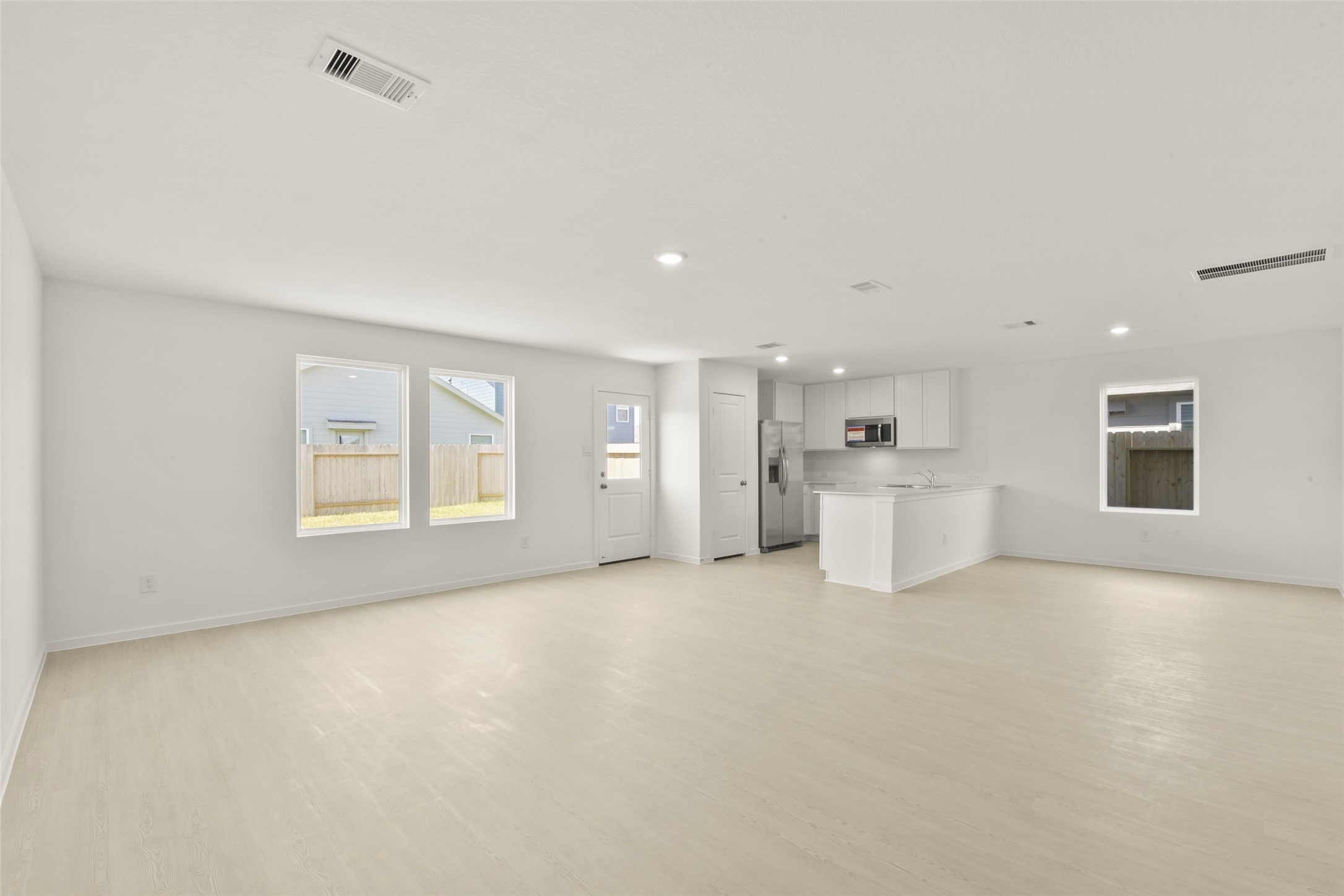 12403 Mountain Daisy Road Property Photo 7