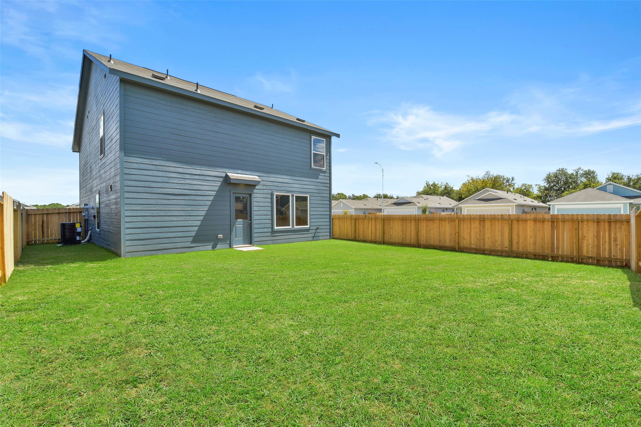 12403 Mountain Daisy Road Property Photo 37
