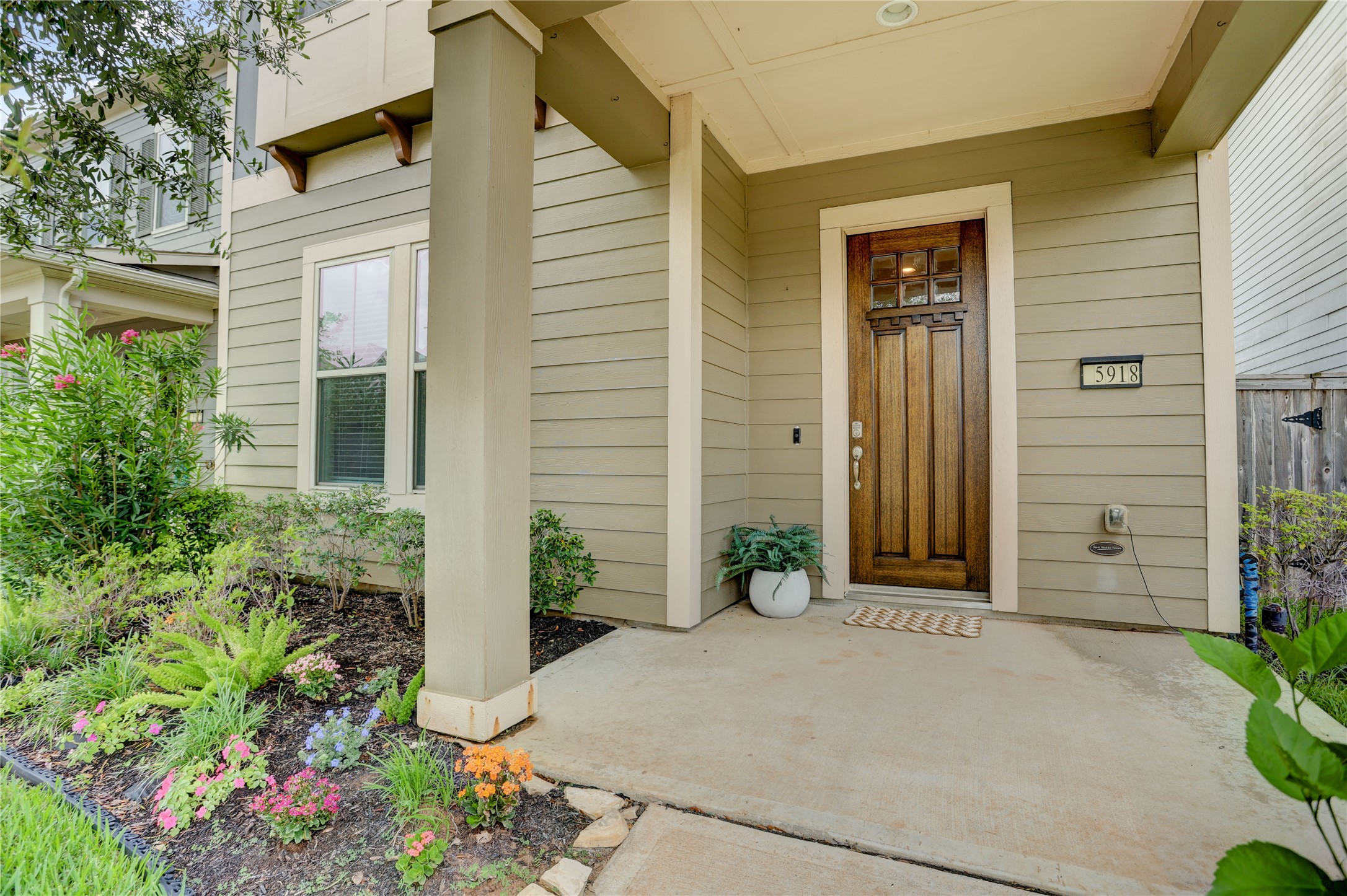 5918 Dark Kite Trail Property Photo 3