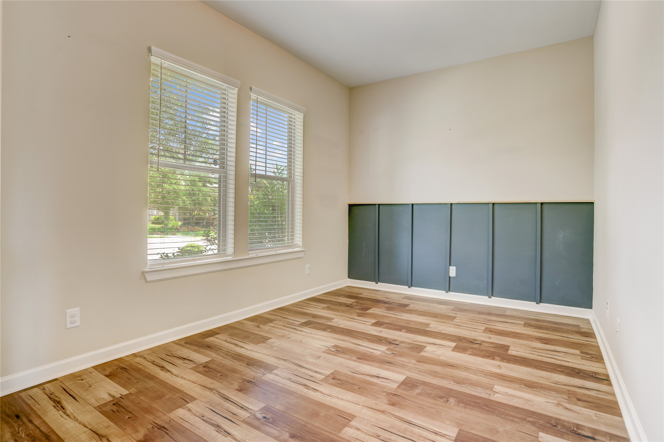 5918 Dark Kite Trail Property Photo 5