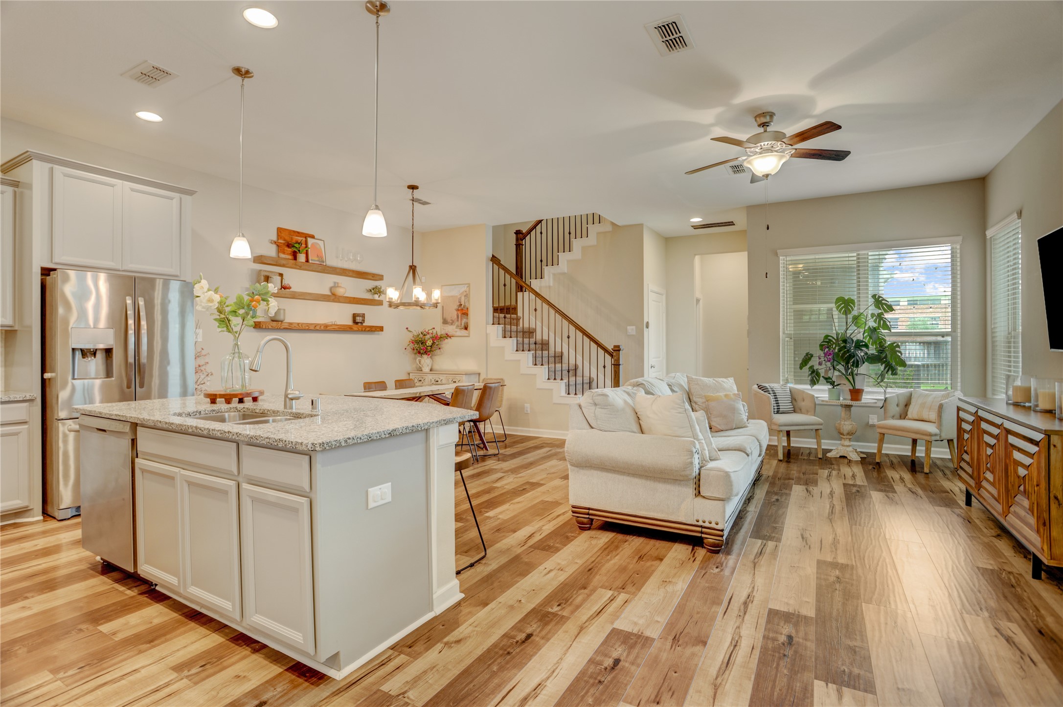 5918 Dark Kite Trail Property Photo 6