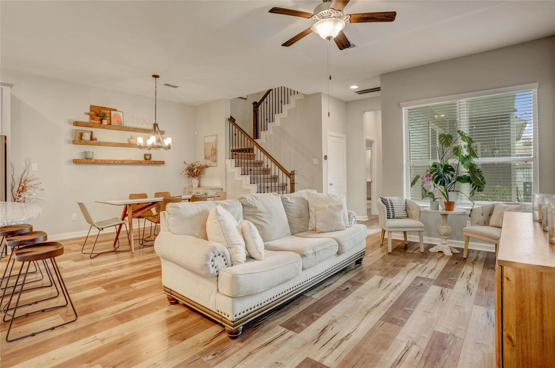 5918 Dark Kite Trail Property Photo 7