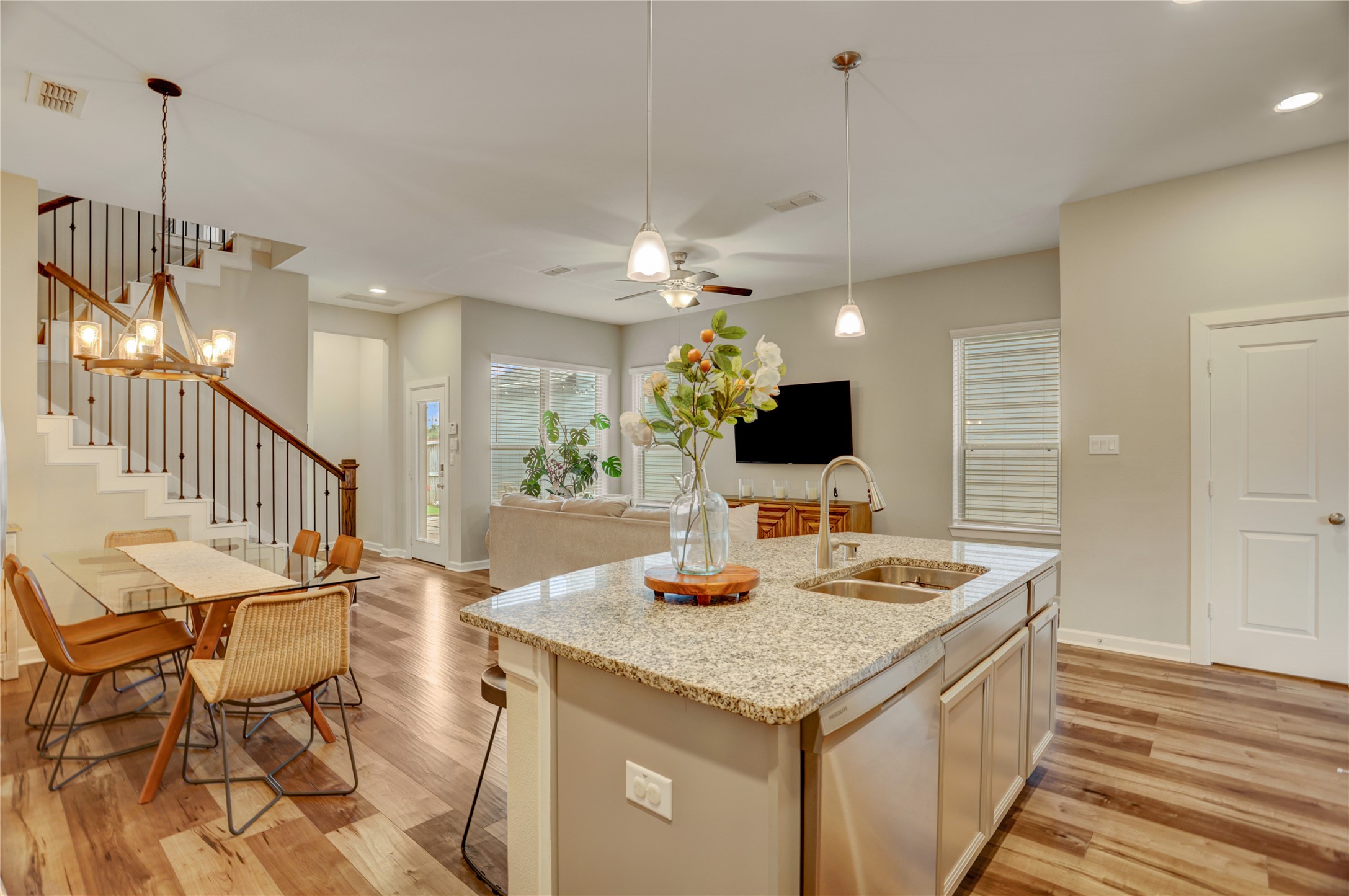 5918 Dark Kite Trail Property Photo 10