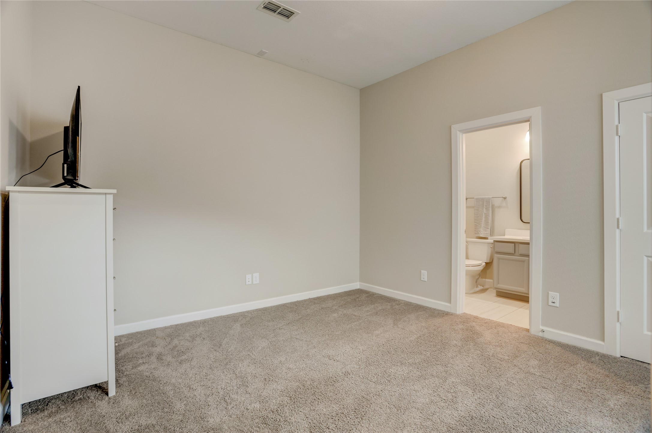 5918 Dark Kite Trail Property Photo 15