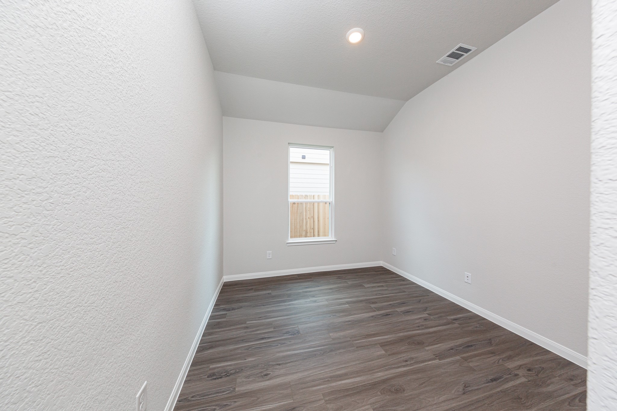 3033 Mustang Grove Way Property Photo 11