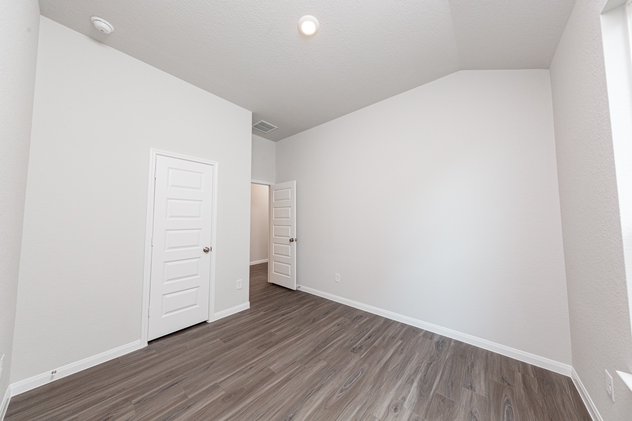 3033 Mustang Grove Way Property Photo 12
