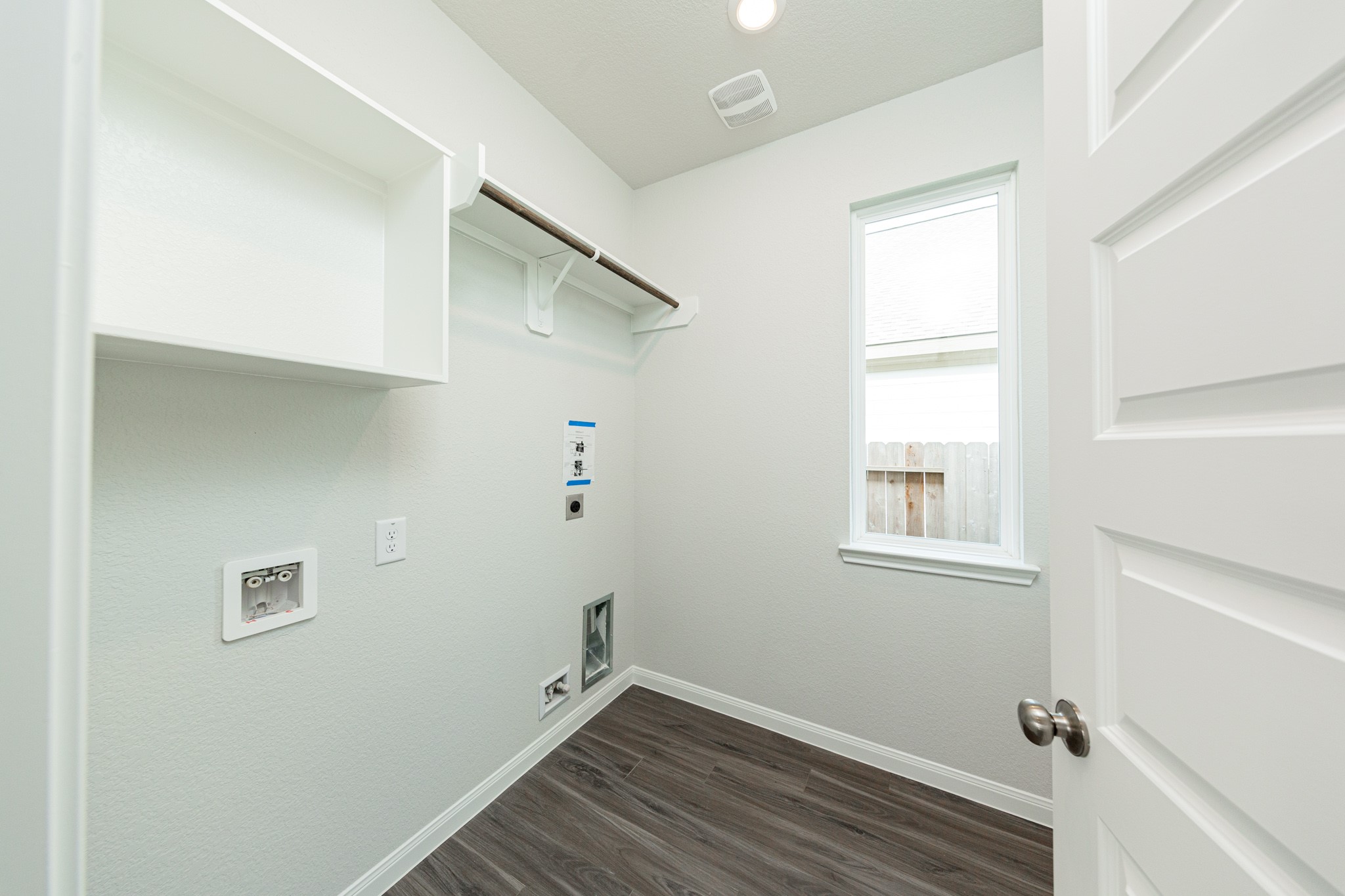 3033 Mustang Grove Way Property Photo 15