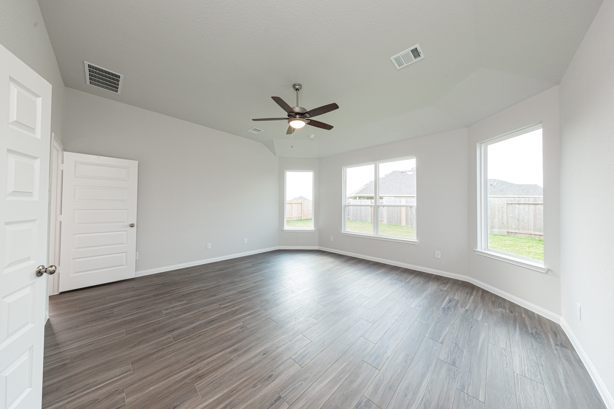 3033 Mustang Grove Way Property Photo 18