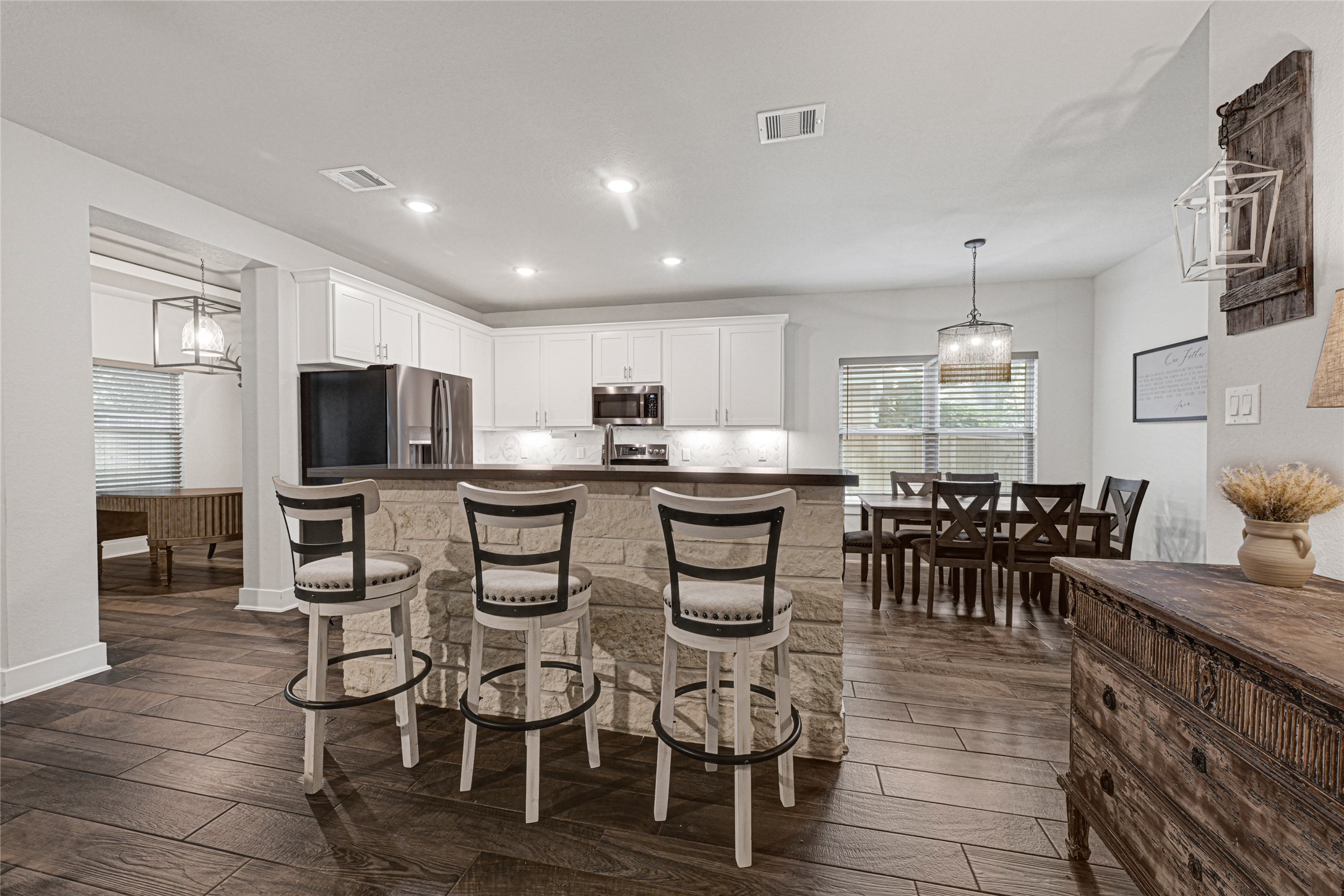 13958 Challenger Drive Property Photo 9