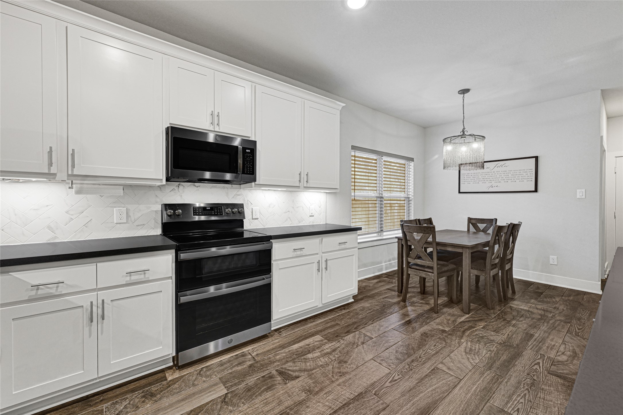 13958 Challenger Drive Property Photo 11