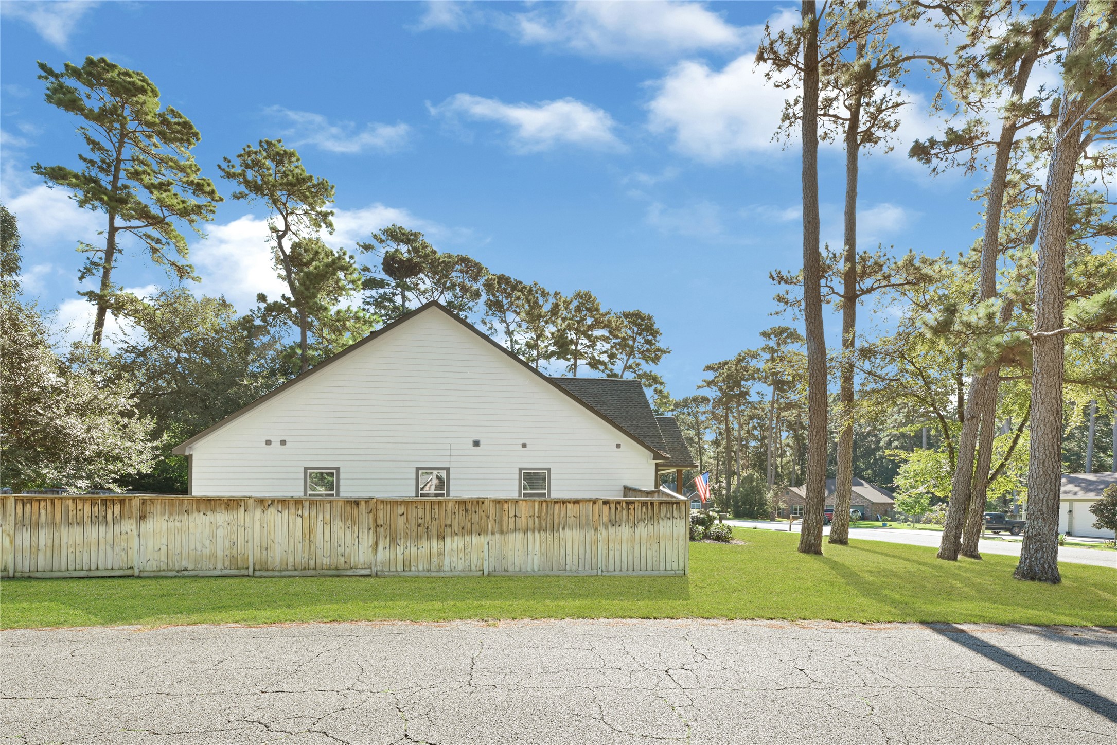 13958 Challenger Drive Property Photo 33