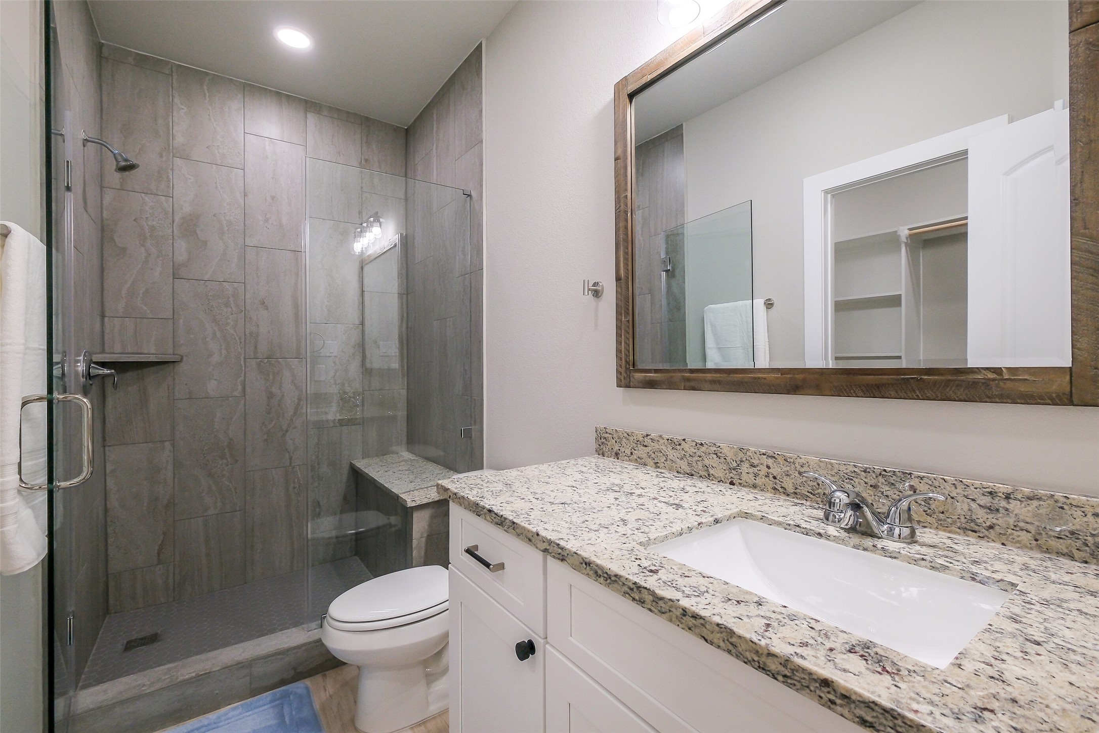 8326 Mariah Street B Property Photo 6