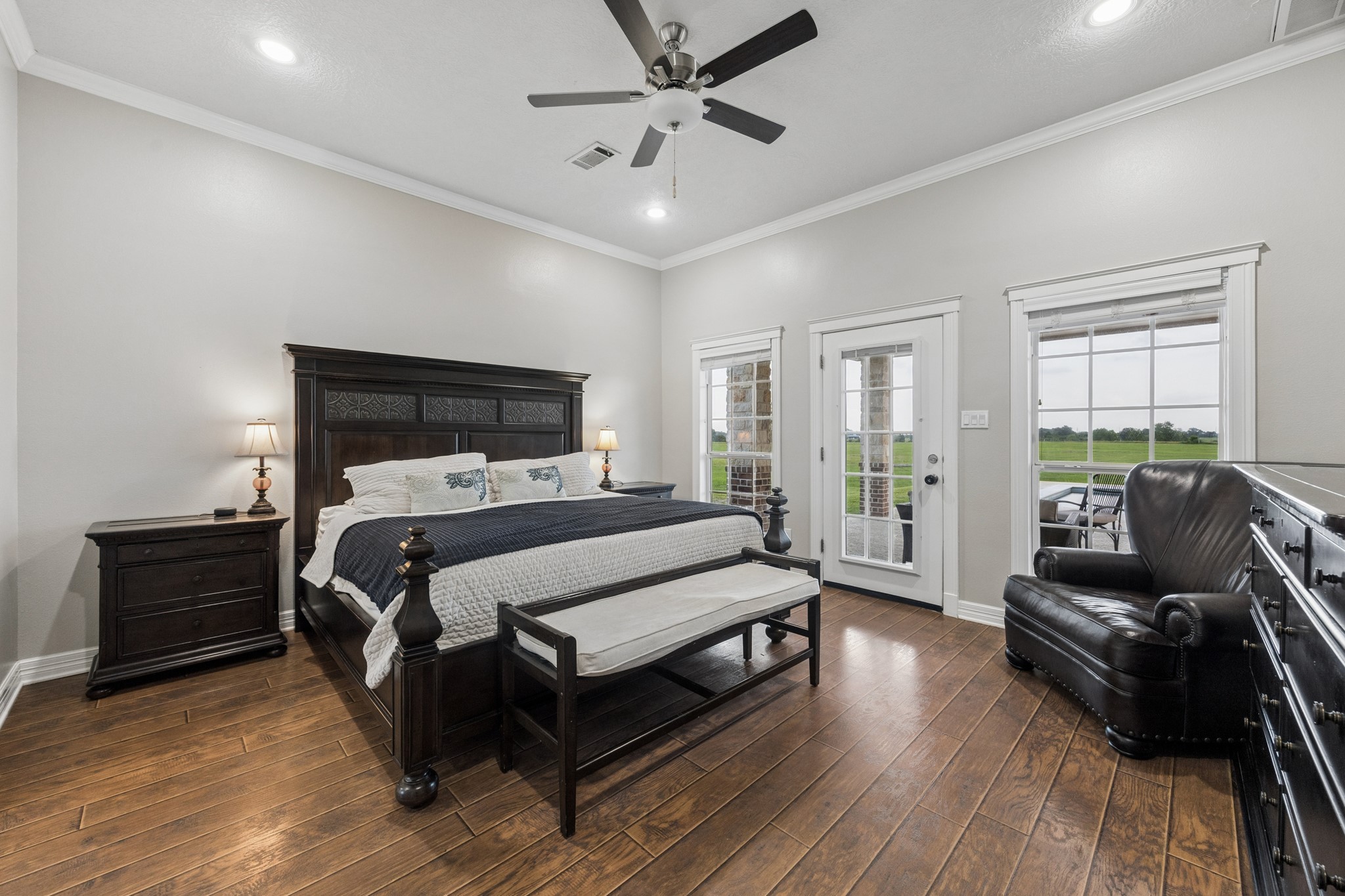 2258 Maler Road Property Photo 14