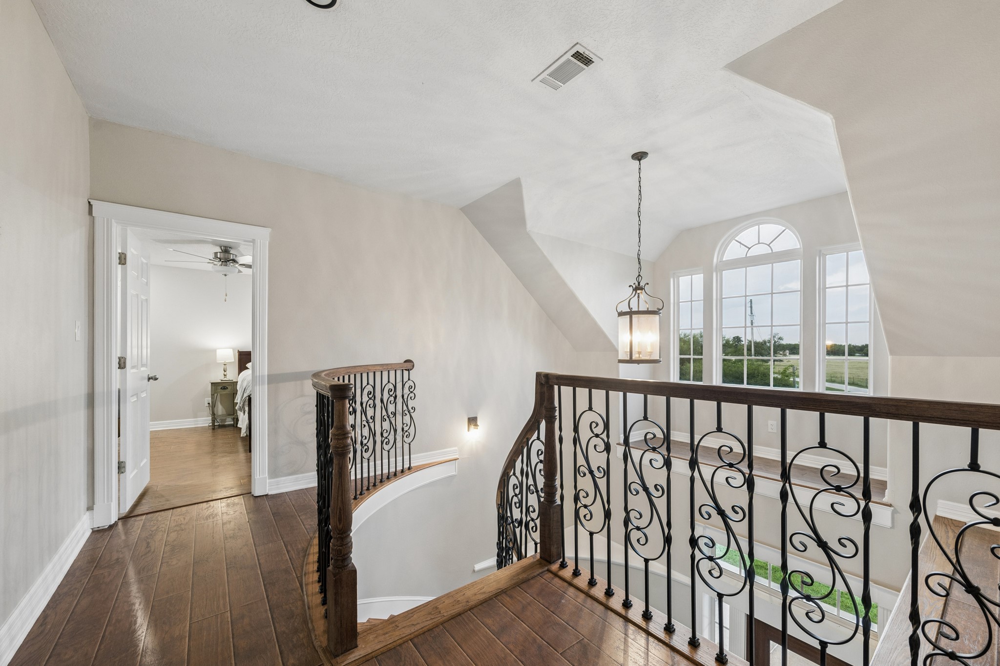 2258 Maler Road Property Photo 17