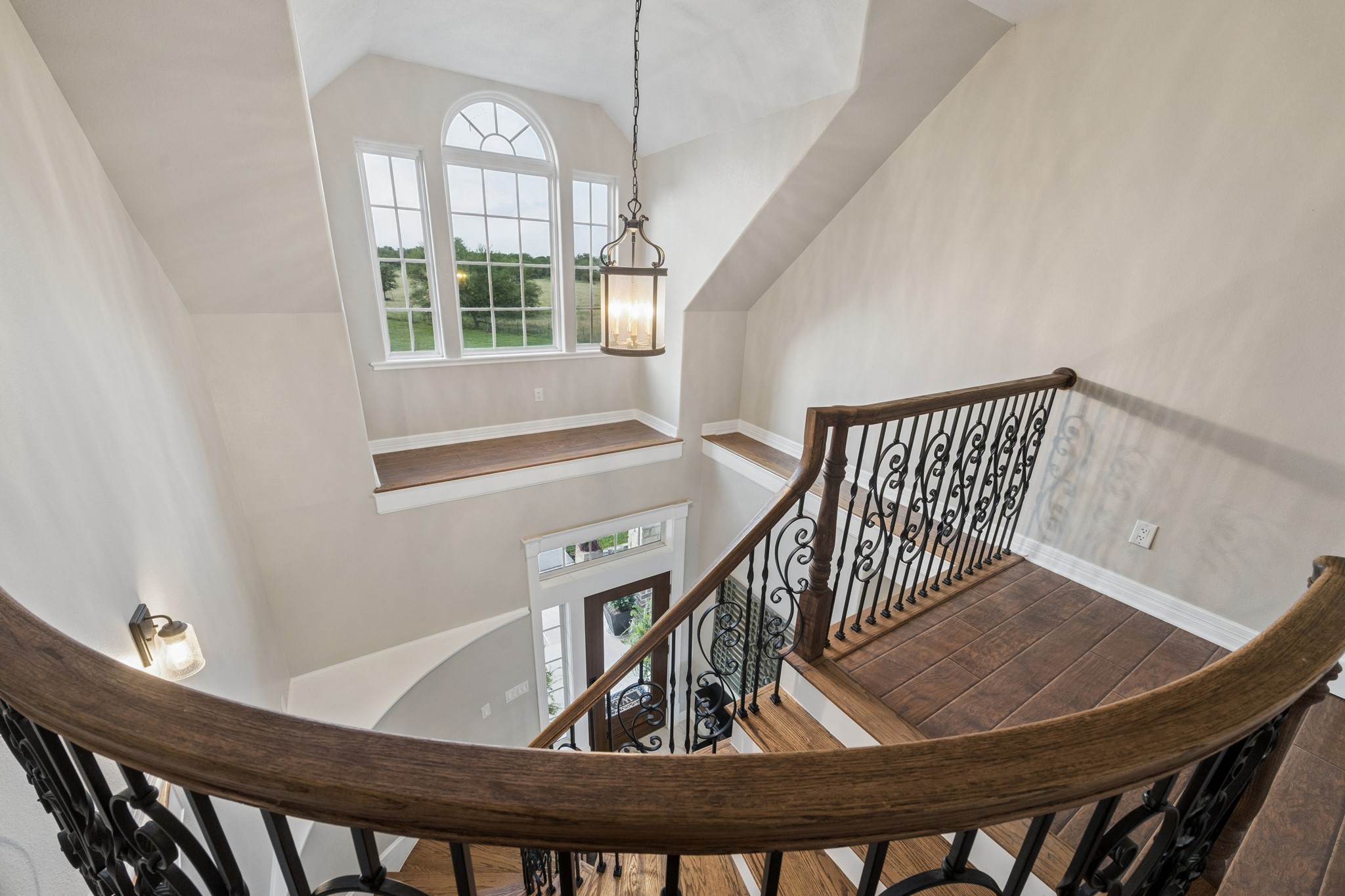 2258 Maler Road Property Photo 18