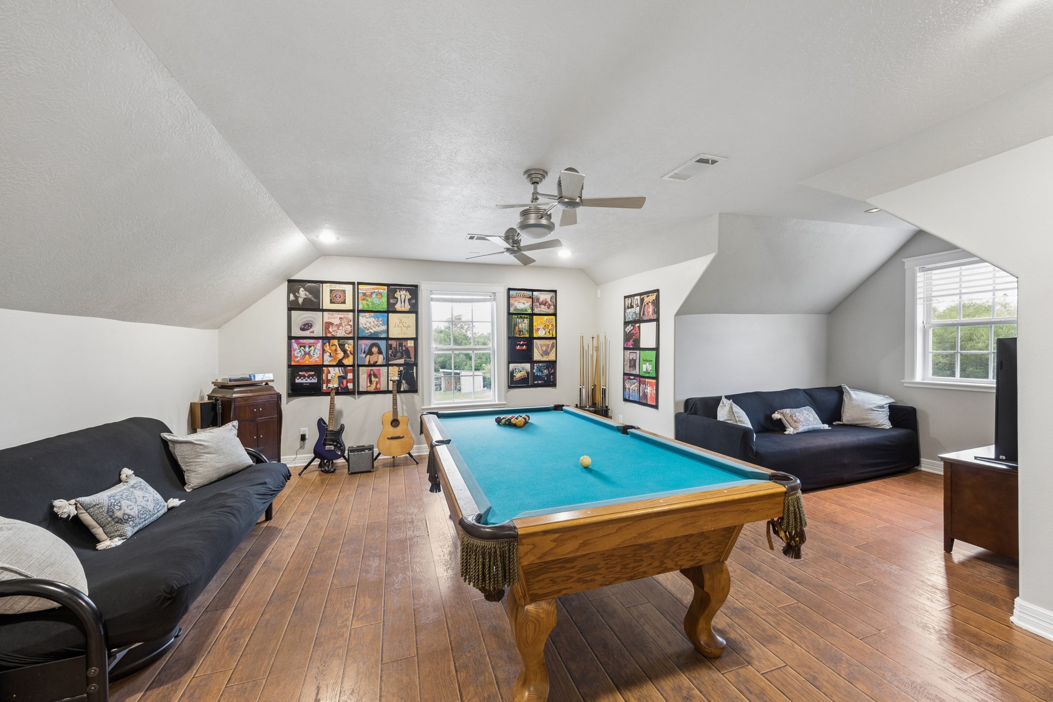 2258 Maler Road Property Photo 23