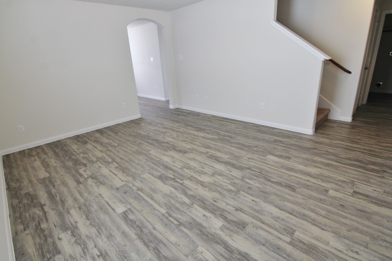 5450 Quail Cove Lane Property Photo 4