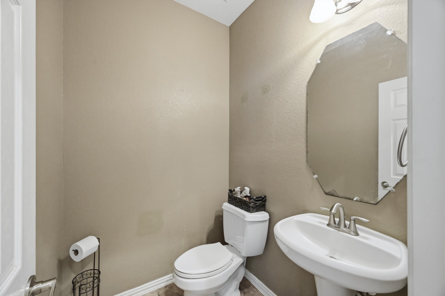 20716 Laura Lee Lane Property Photo 15