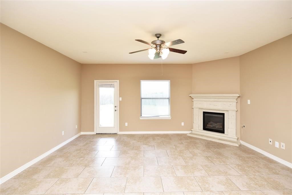 4050 Calaway Oaks Lane Property Photo 5
