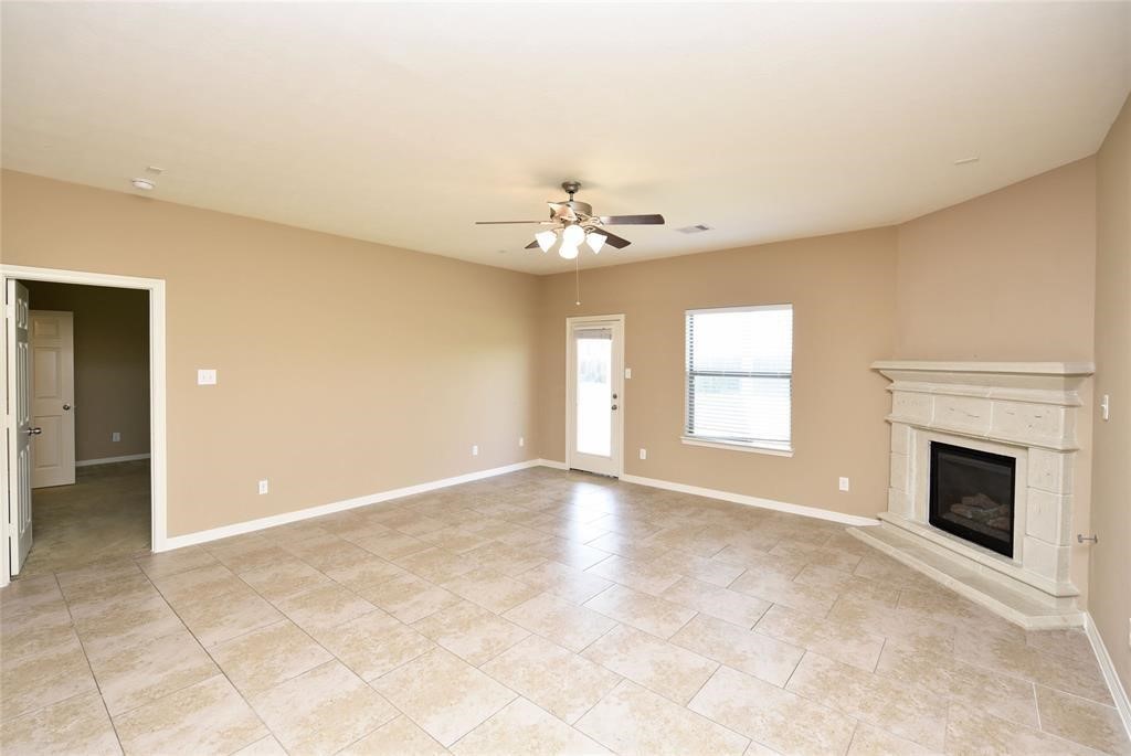 4050 Calaway Oaks Lane Property Photo 6