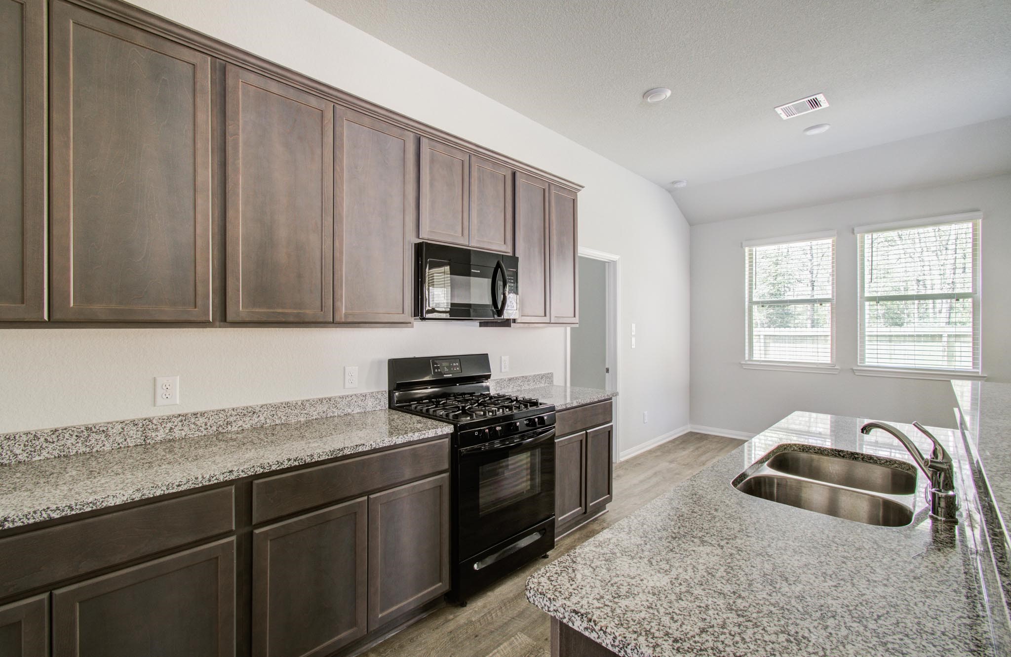2009 Cedar Branch Drive Property Photo 12