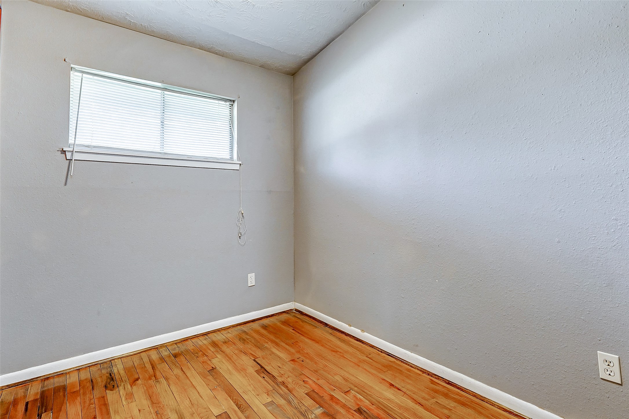 5519 Burlinghall Drive Property Photo 17