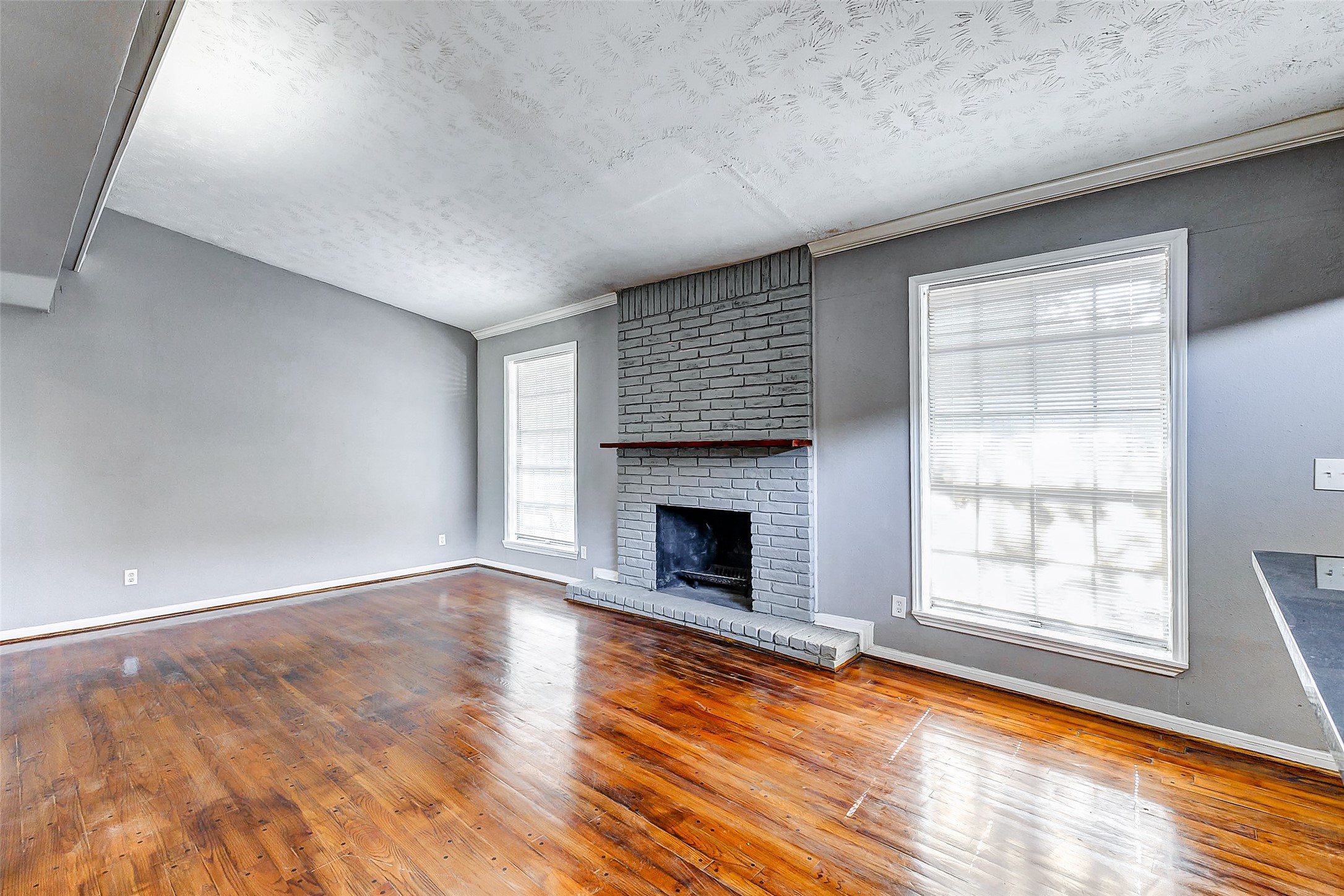 5519 Burlinghall Drive Property Photo 18