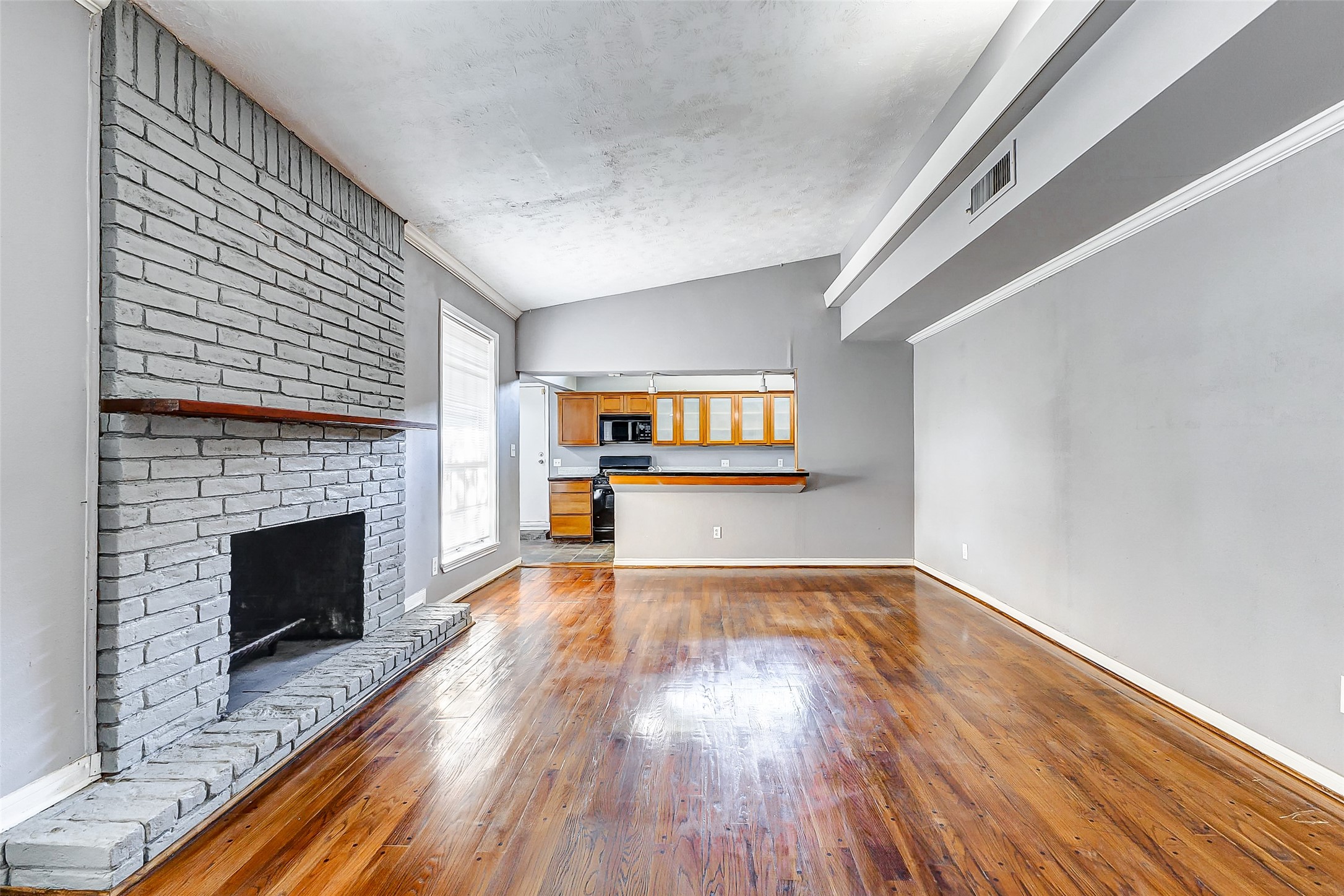 5519 Burlinghall Drive Property Photo 19