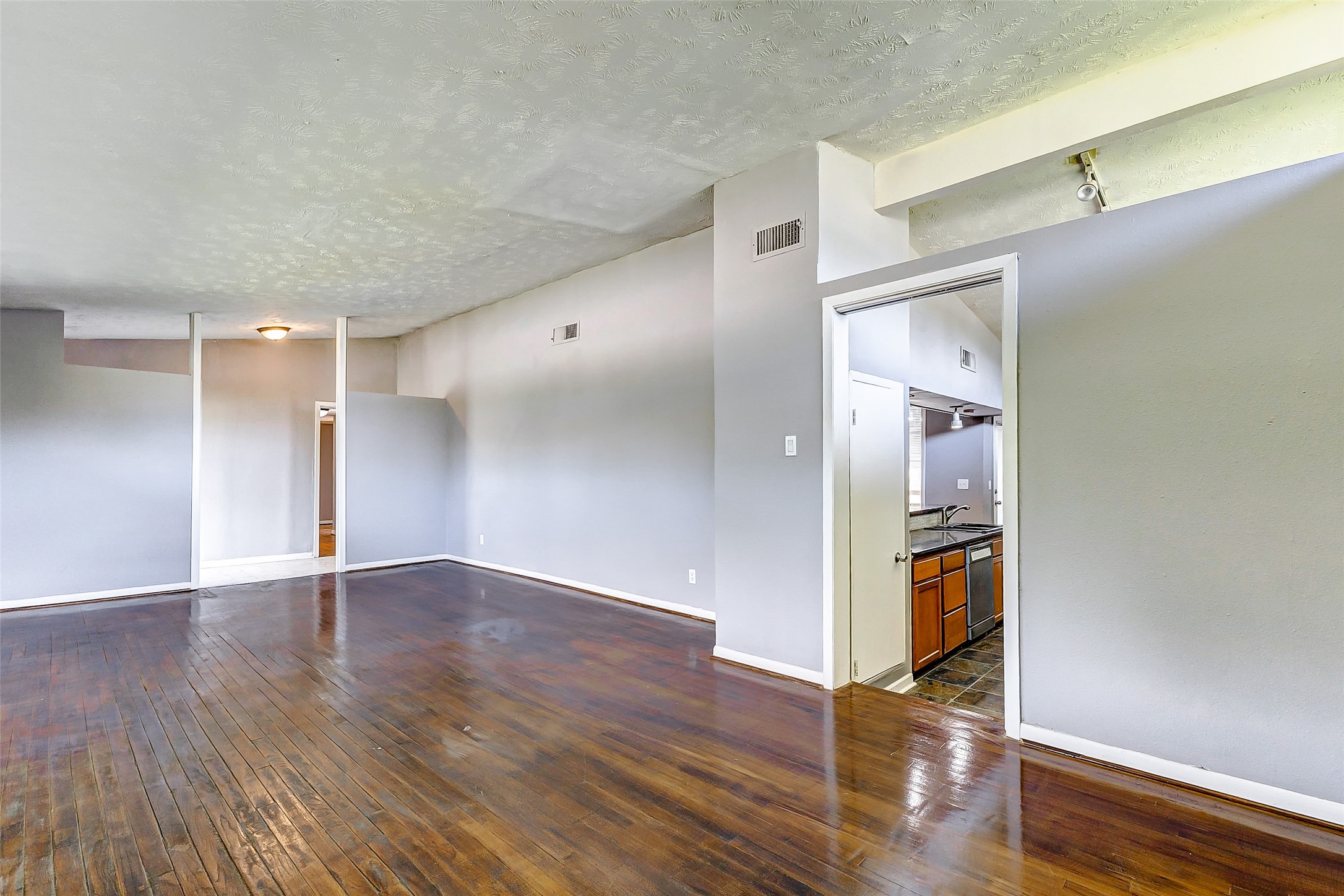 5519 Burlinghall Drive Property Photo 28