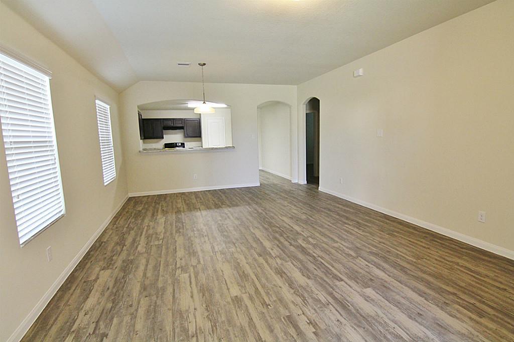 5814 Dawn Light Circle Property Photo 3