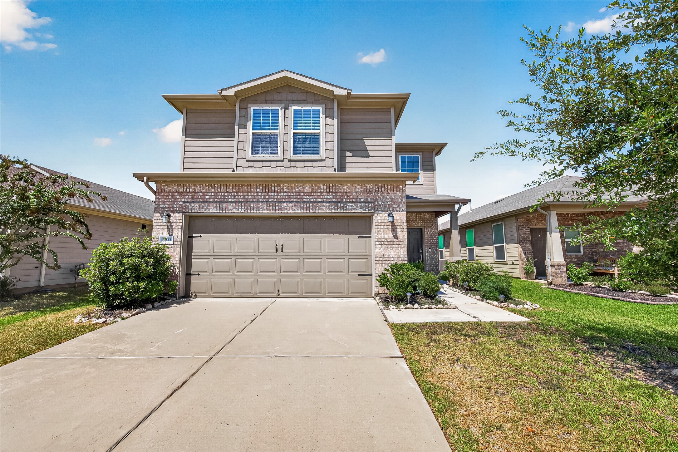 5911 Waggoner Ranch Trail Property Photo 1