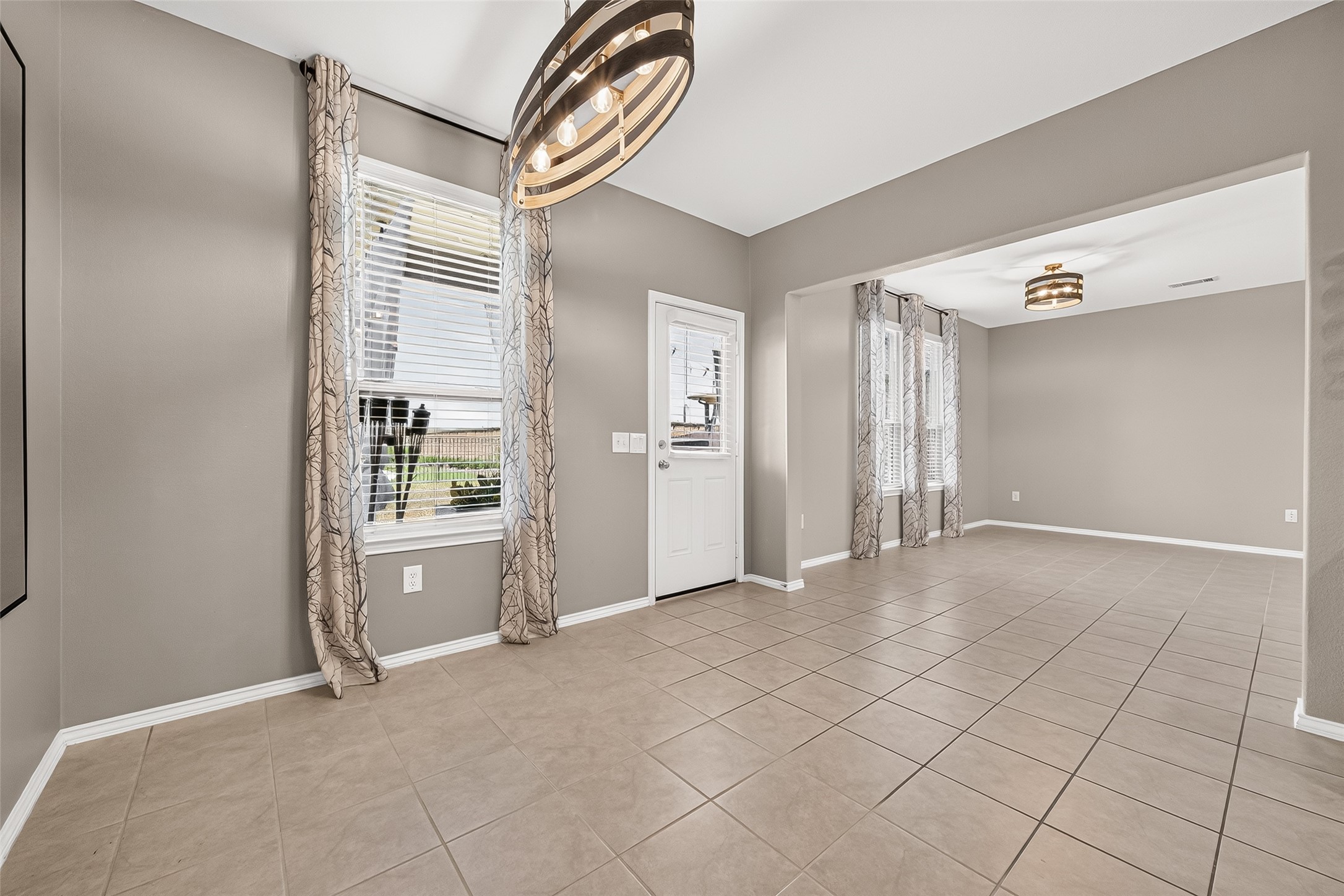 5911 Waggoner Ranch Trail Property Photo 11