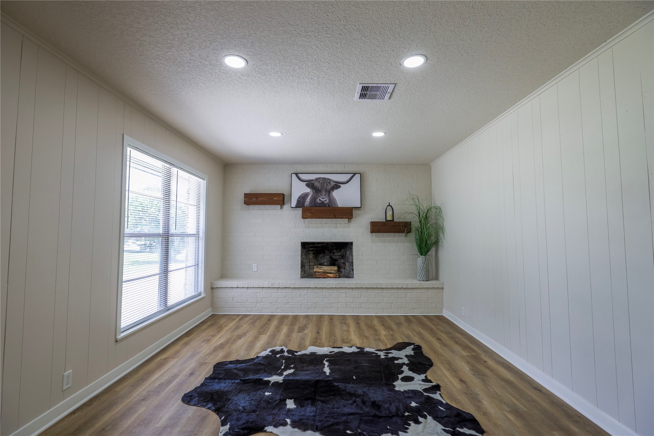 223 Lee Avenue Property Photo 10