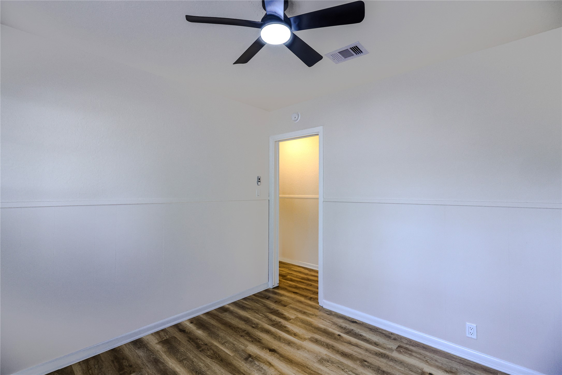 223 Lee Avenue Property Photo 28