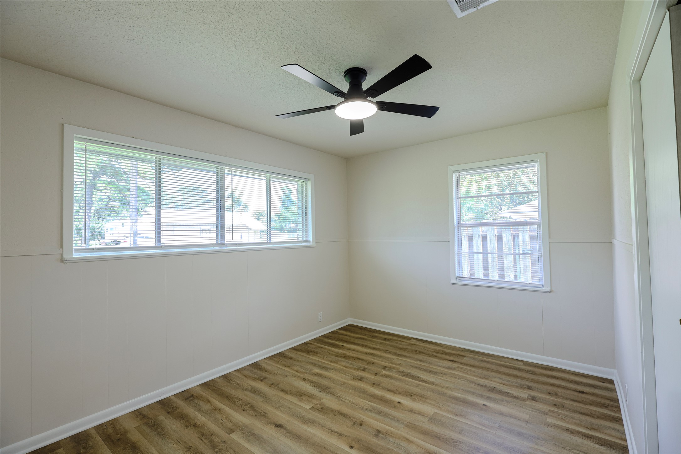 223 Lee Avenue Property Photo 31