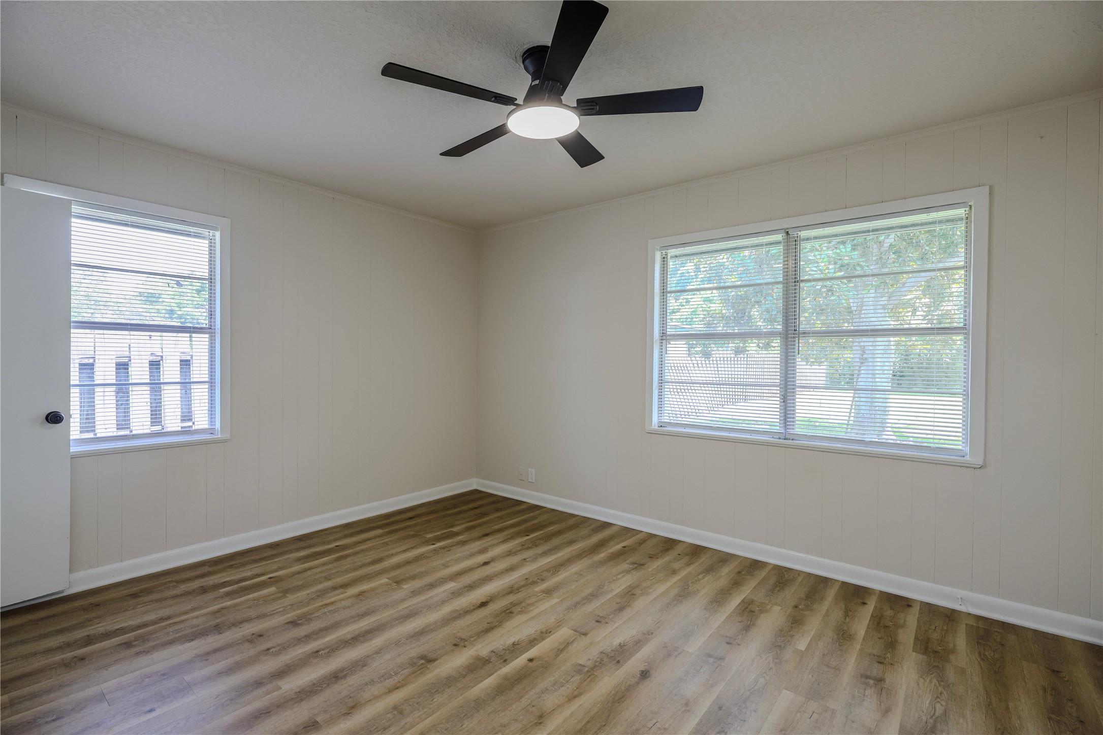 223 Lee Avenue Property Photo 33