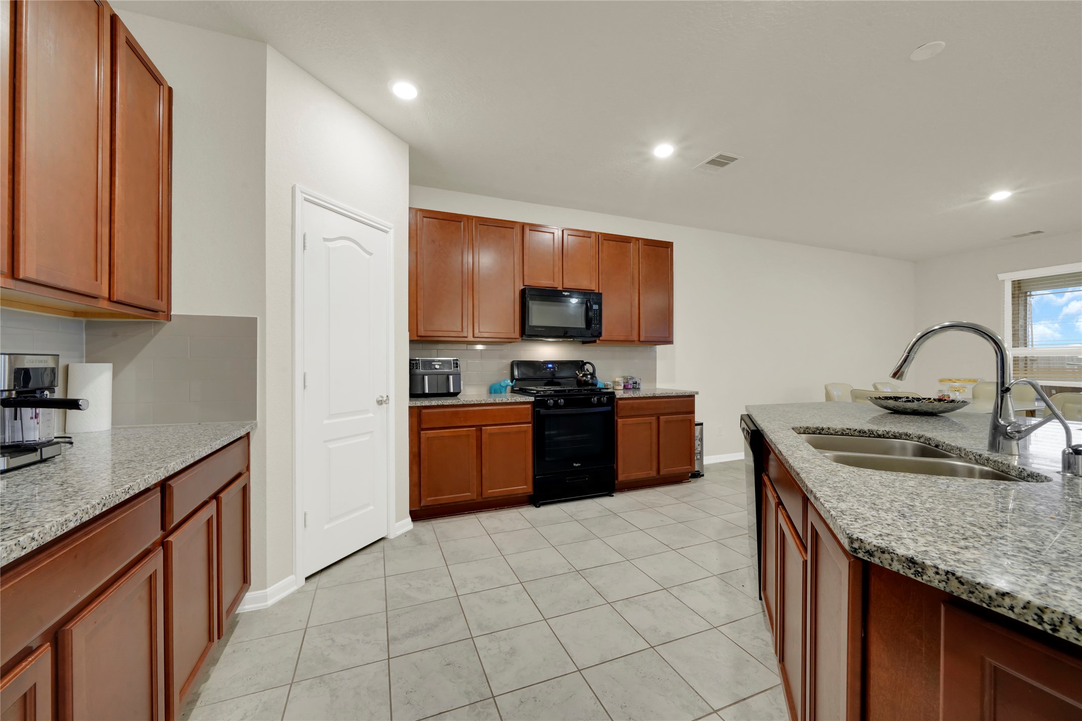 28342 Buffalo Fork Lane Property Photo 6