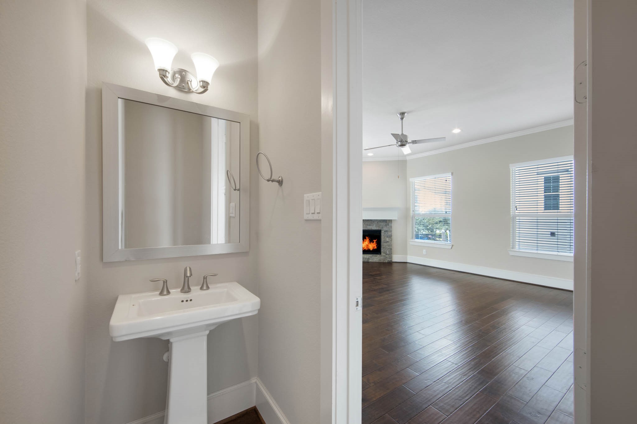953 W 24th Street Property Photo 15